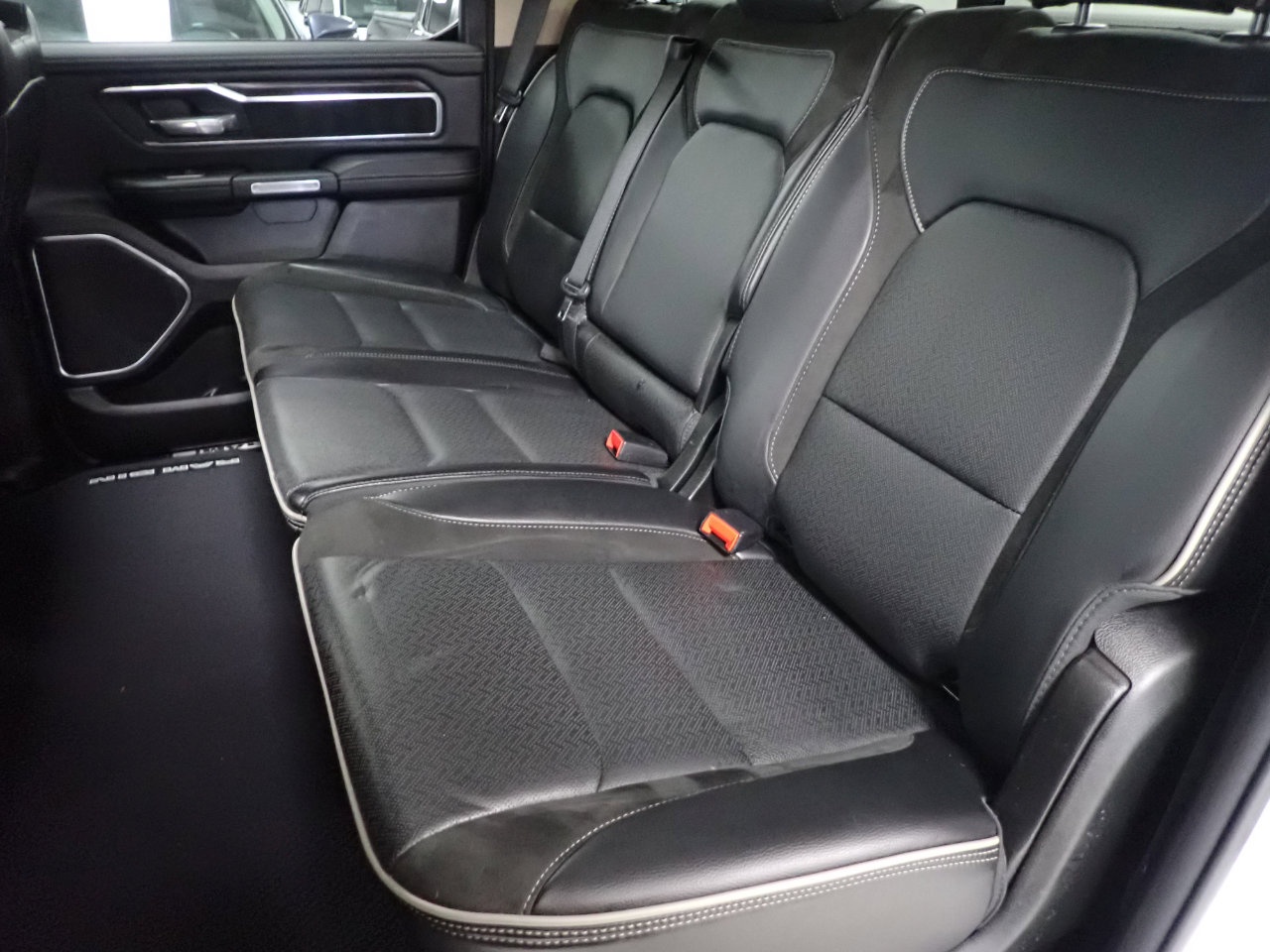 Used 2021 RAM 1500 Laramie image 11