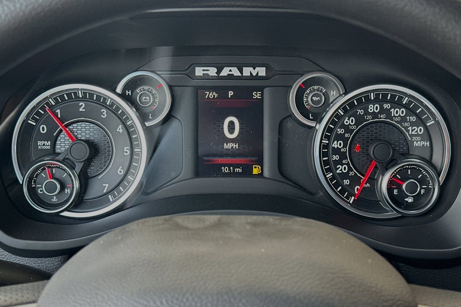 New 2024 RAM 2500 Tradesman w/ Chrome Appearance Group image 18