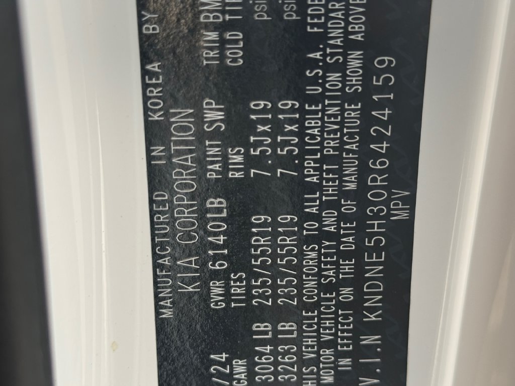 Used 2024 Kia Carnival SX FWD image 30