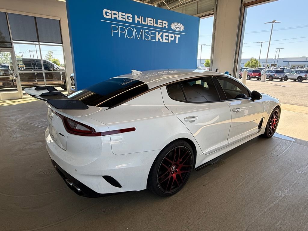 Used 2020 Kia Stinger GT RWD image 2