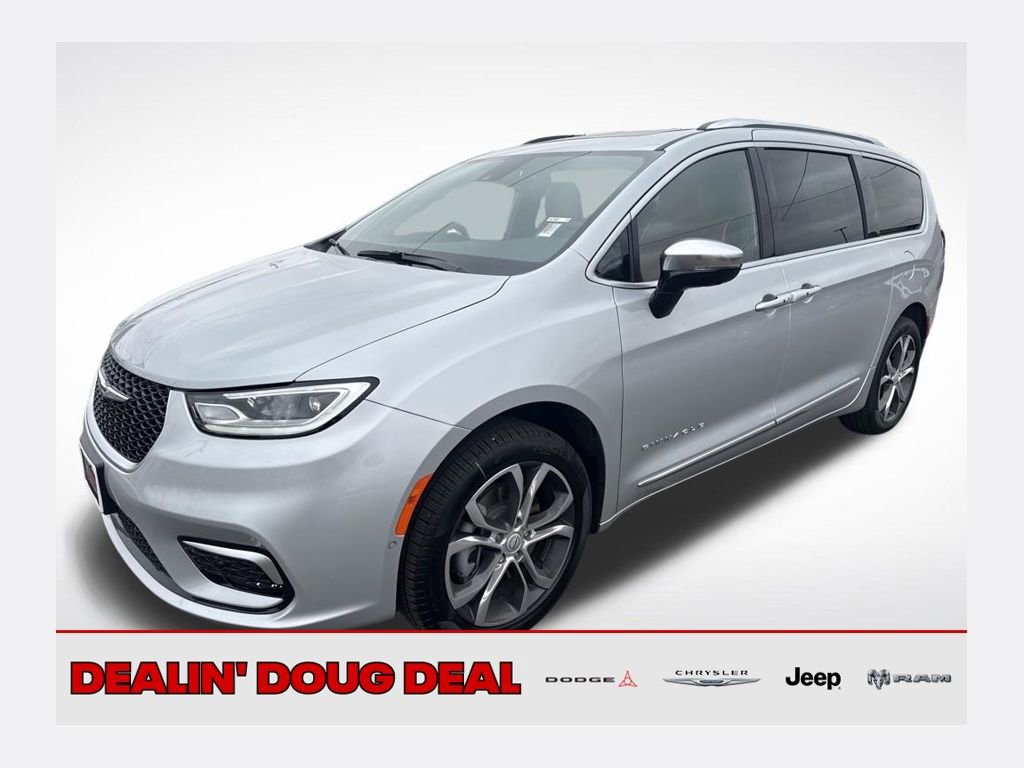 New 2026 Chrysler Pacifica Pinnacle