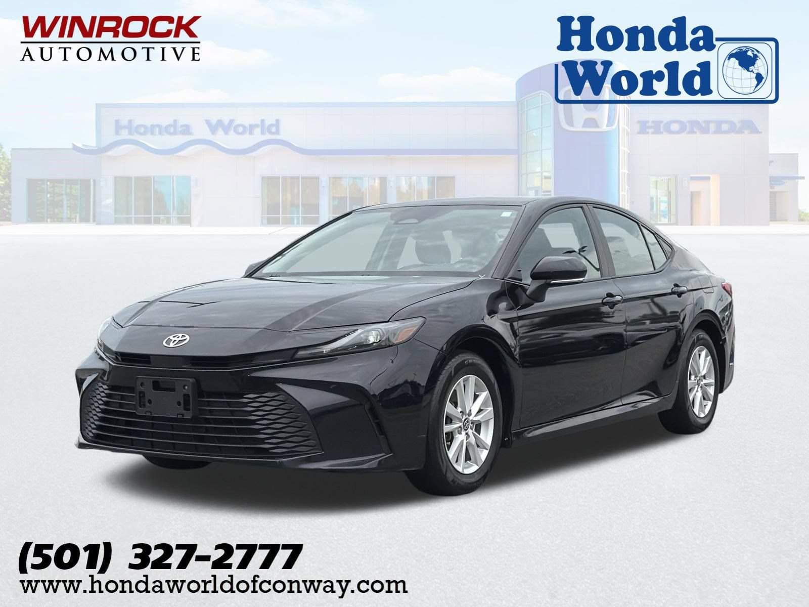 Used 2025 Toyota Camry LE FWD image 1
