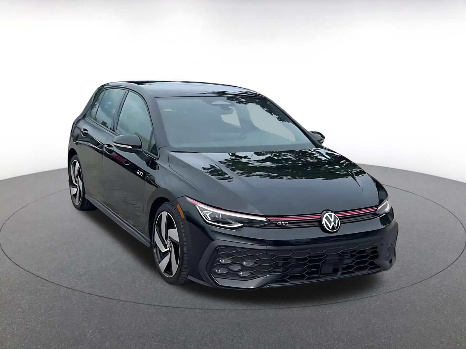 Used 2026 Volkswagen Golf S FWD image 3