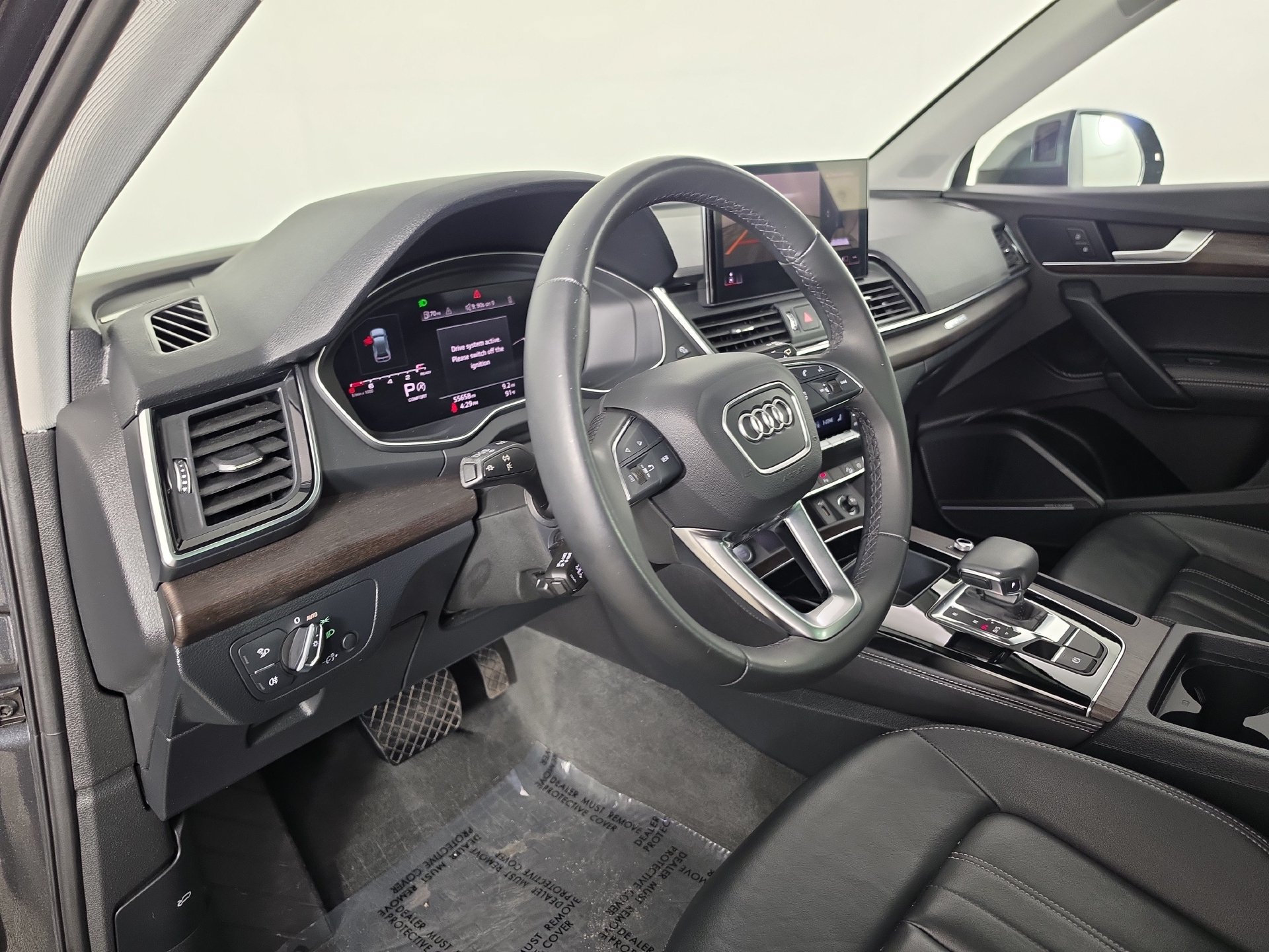 Used 2023 Audi Q5 2.0T Premium Plus AWD/4WD image 2