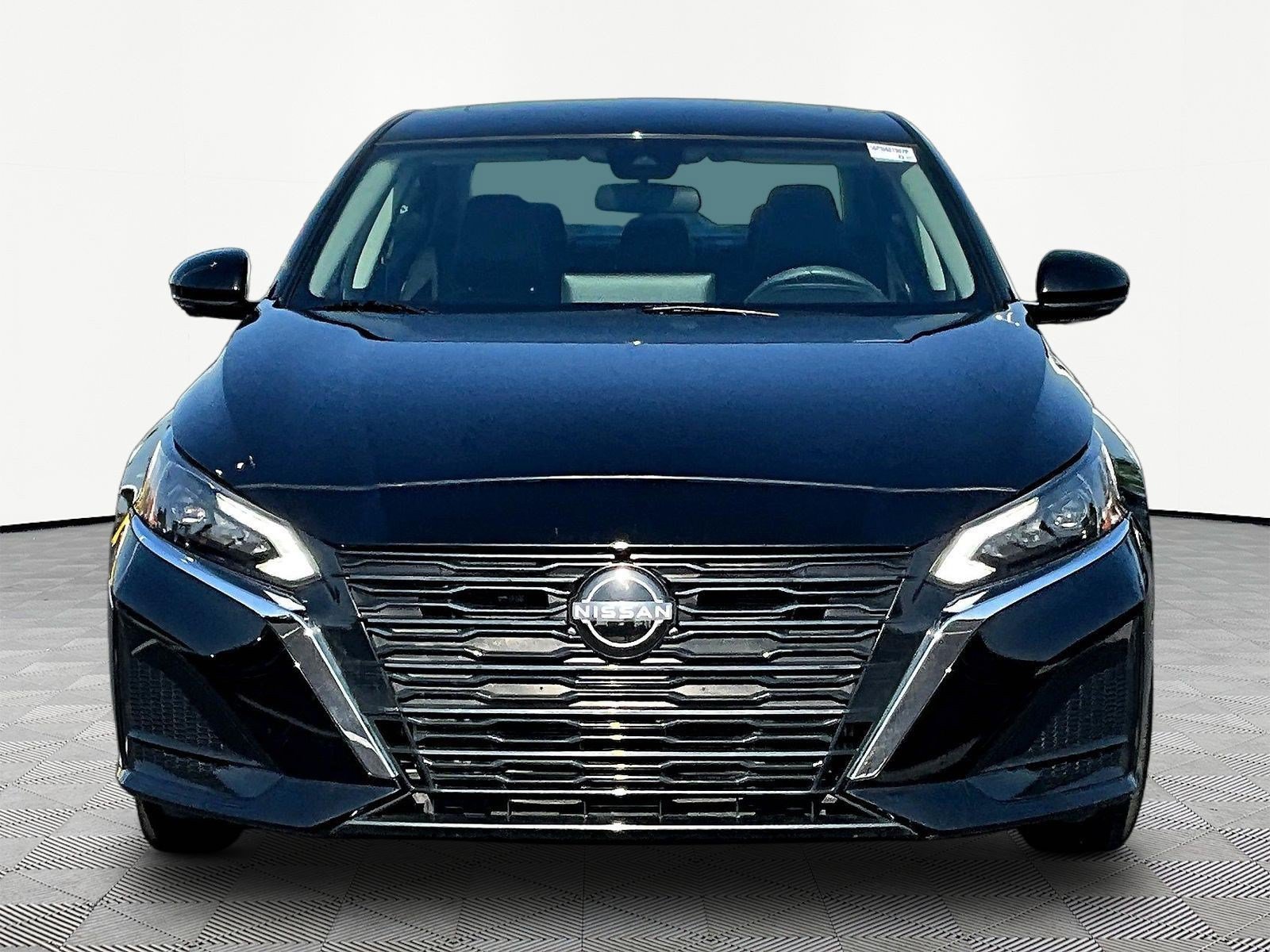 Used 2023 Nissan Altima 2.5 SL AWD/4WD image 2