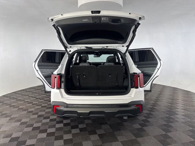 Used 2024 Kia Sorento SX Prestige w/ Sage Leather Package image 17