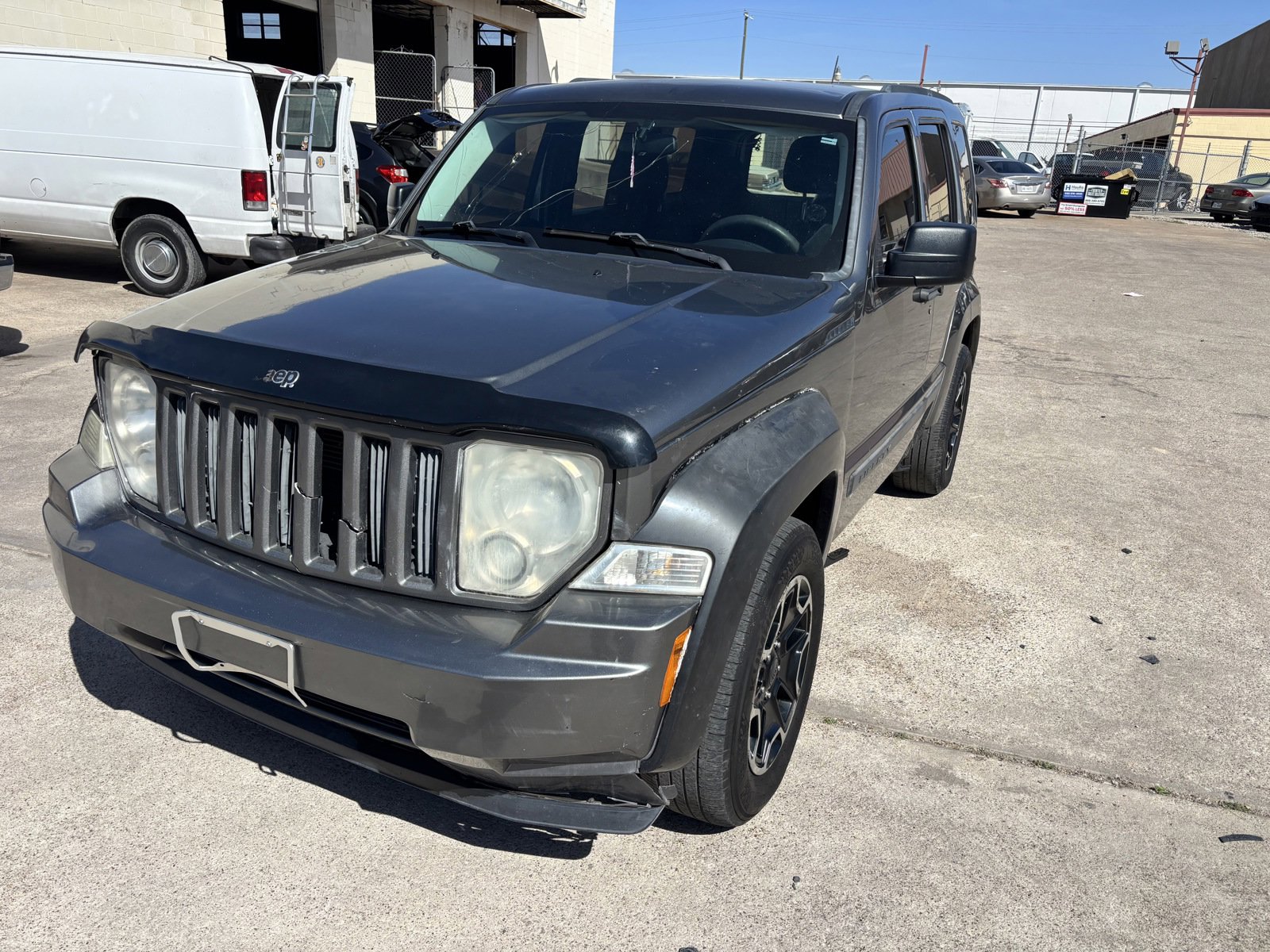 Used 2012 Jeep Liberty Sport image 2