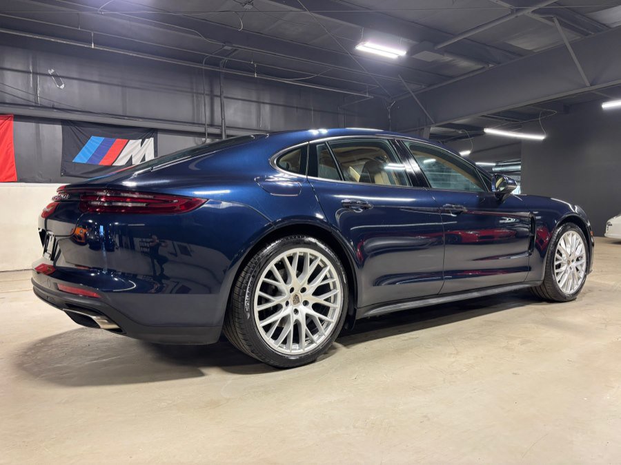 Used 2018 Porsche Panamera 4 image 4