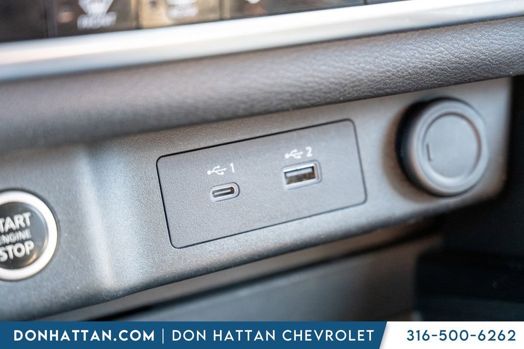 Used 2023 Nissan Rogue SV image 11