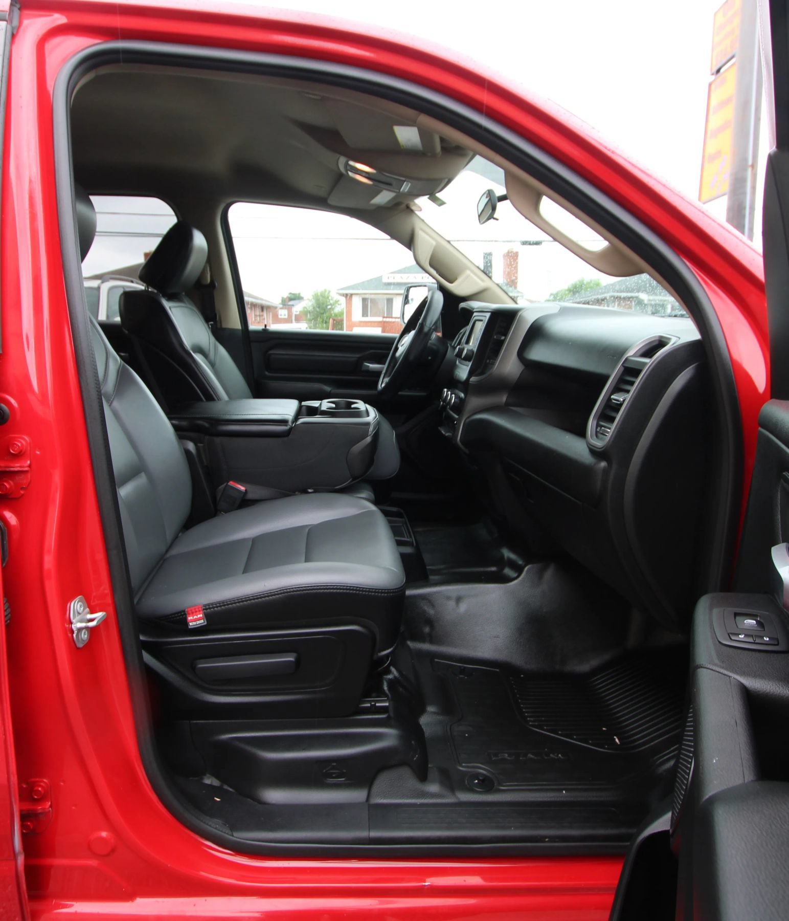 Used 2020 RAM 1500 Tradesman AWD/4WD image 9
