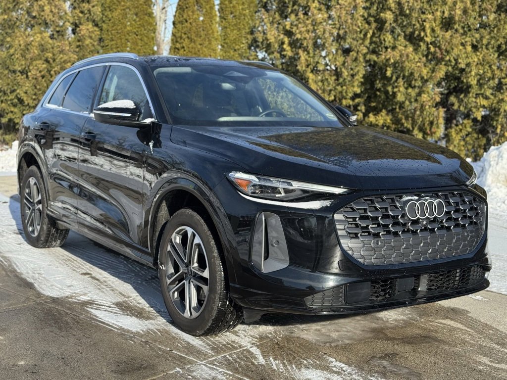 Used 2025 Audi Q5 Premium Plus w/ Premium Plus