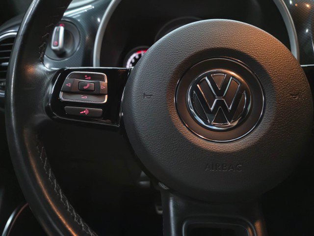 Used 2014 Volkswagen Beetle R-Line FWD image 19