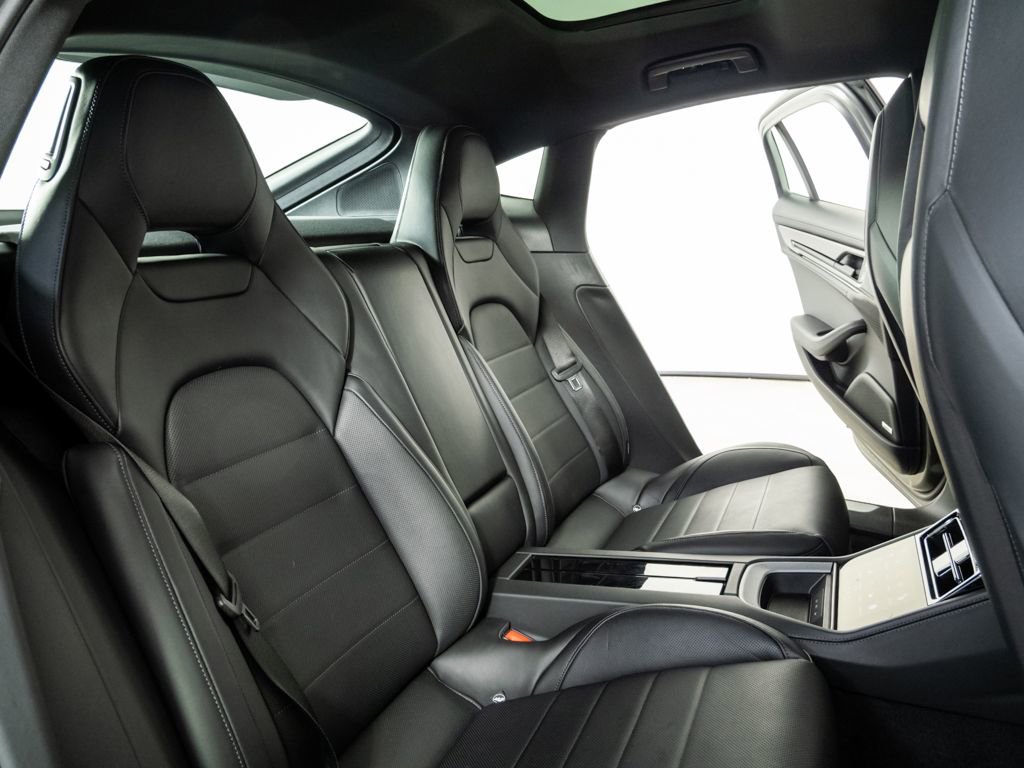Certified 2025 Porsche Panamera 4 image 21
