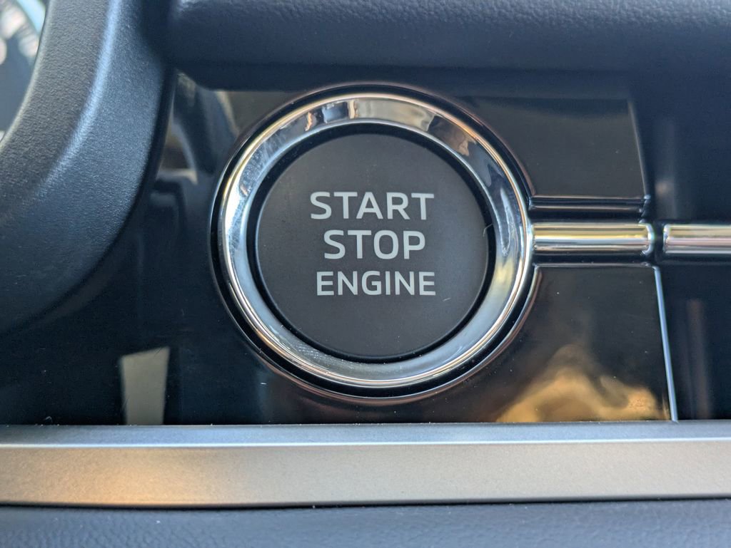 New 2026 Mitsubishi Outlander ES image 32