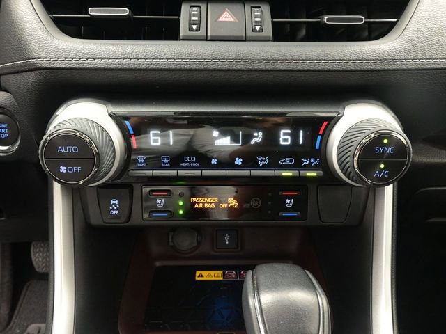 Used 2022 Toyota RAV4 Limited FWD image 31