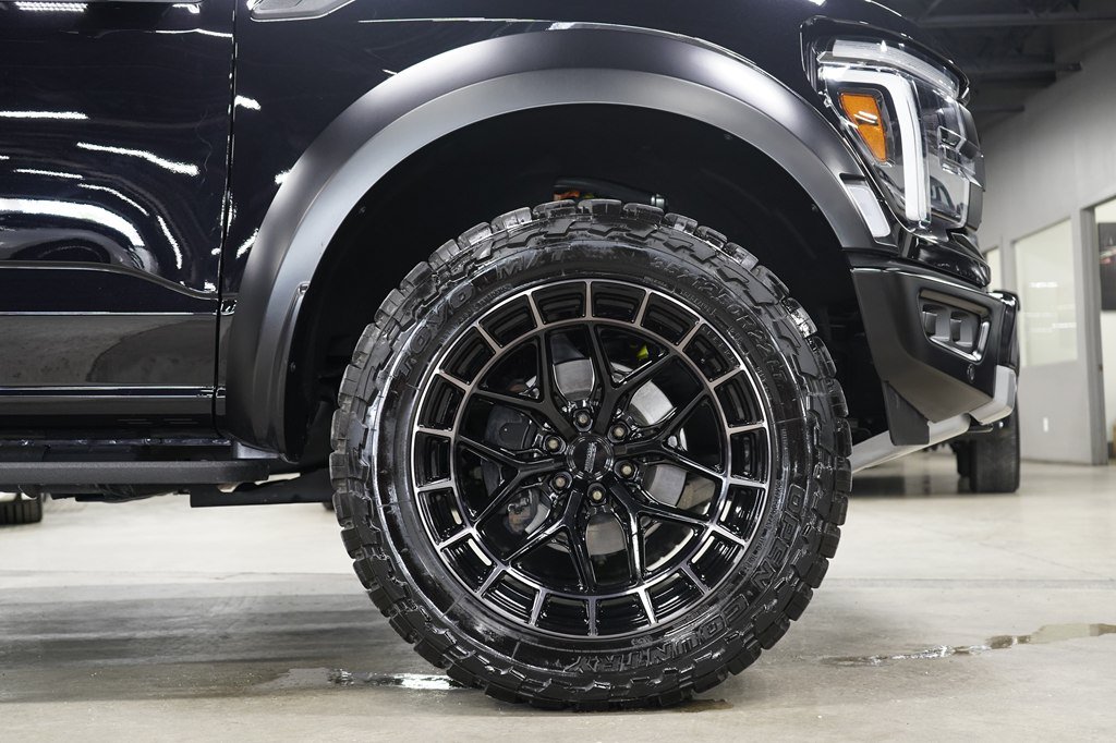 Used 2025 Ford F150 Raptor AWD/4WD image 38