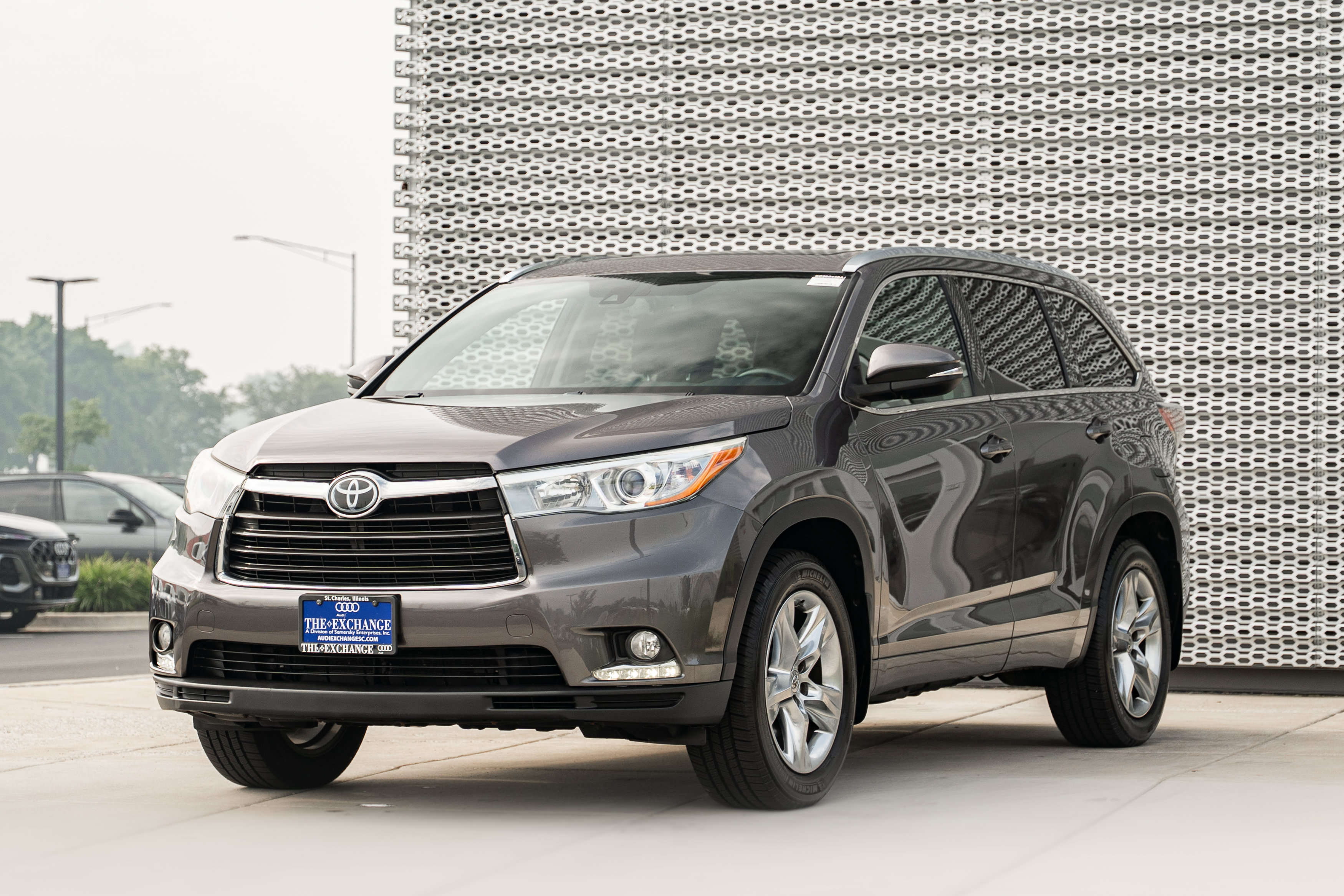 Used 2015 Toyota Highlander Limited Platinum AWD/4WD image 7