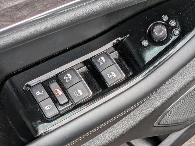 Certified 2023 Jeep Grand Cherokee Overland AWD/4WD image 23