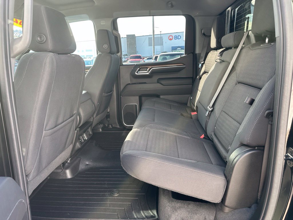 Used 2023 Chevrolet Silverado 1500 LT AWD/4WD image 20