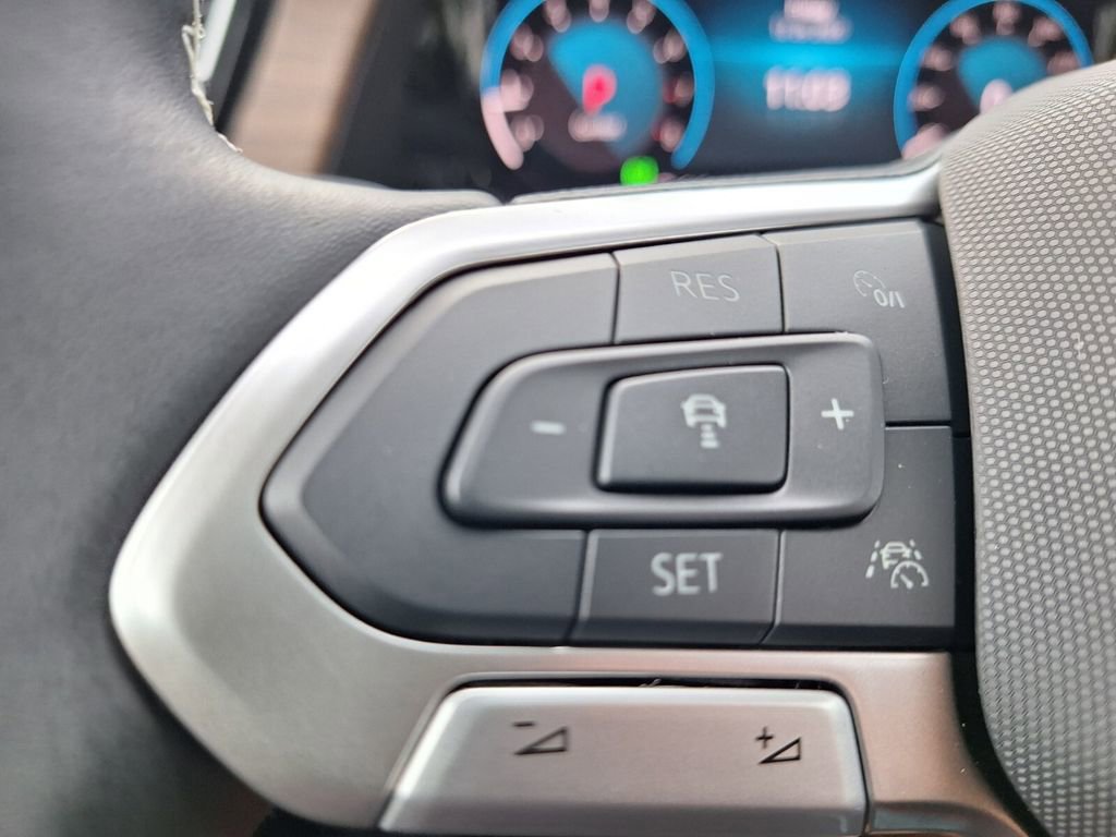 New 2026 Volkswagen Atlas SE image 13