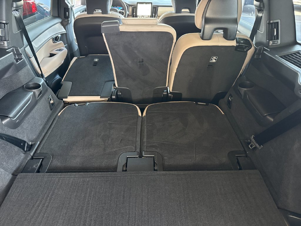 Certified 2026 Volvo XC90 B6 Plus AWD/4WD image 15
