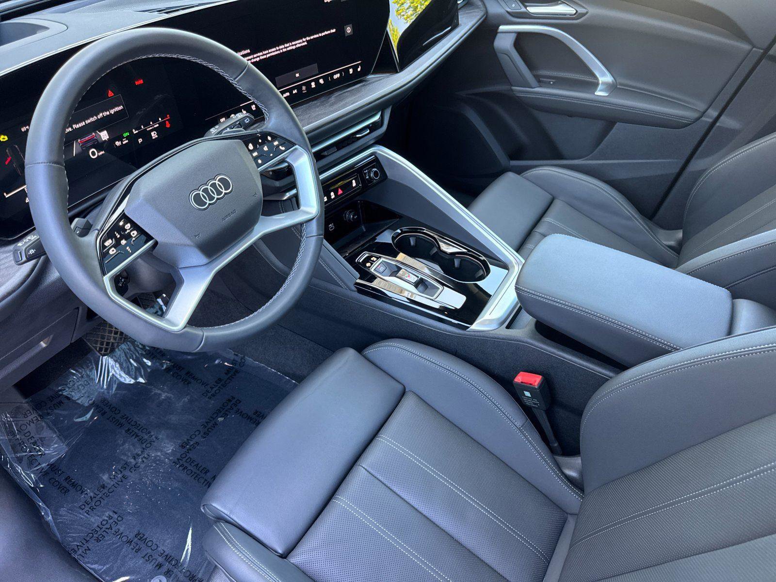 Certified 2025 Audi Q5 Premium Plus w/ Premium Plus AWD/4WD image 10