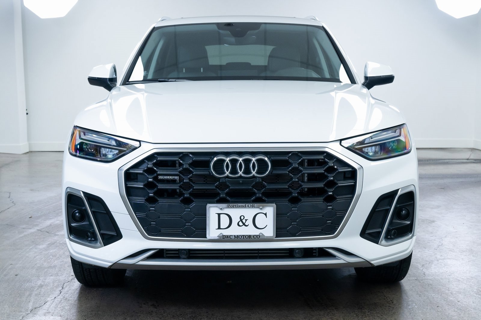 Used 2024 Audi Q5 e Premium Plus image 2