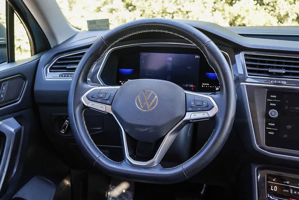 Used 2022 Volkswagen Tiguan SE image 13