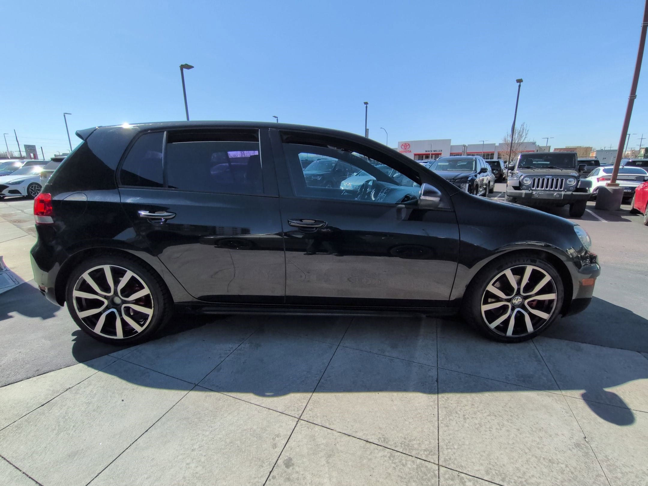 Used 2014 Volkswagen GTI Wolfsburg Edition image 2