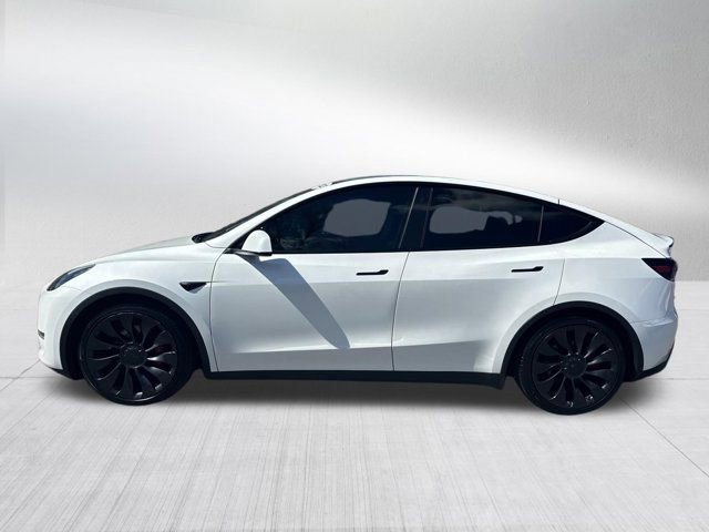Used 2023 Tesla Model Y Long Range image 9