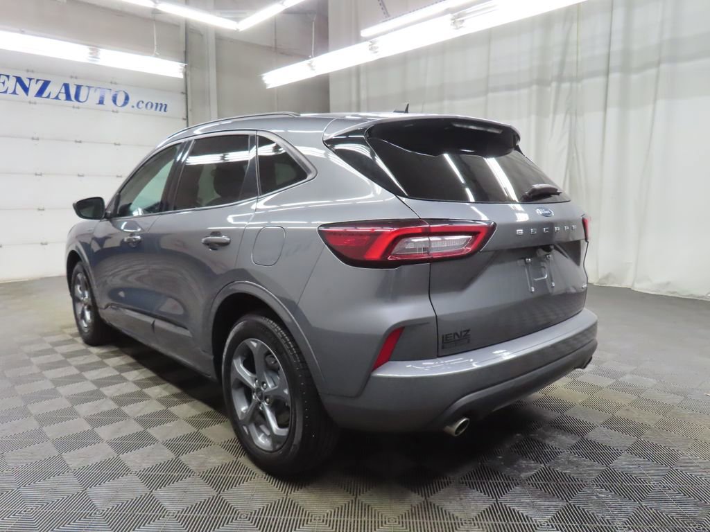 Used 2024 Ford Escape ST-Line image 5