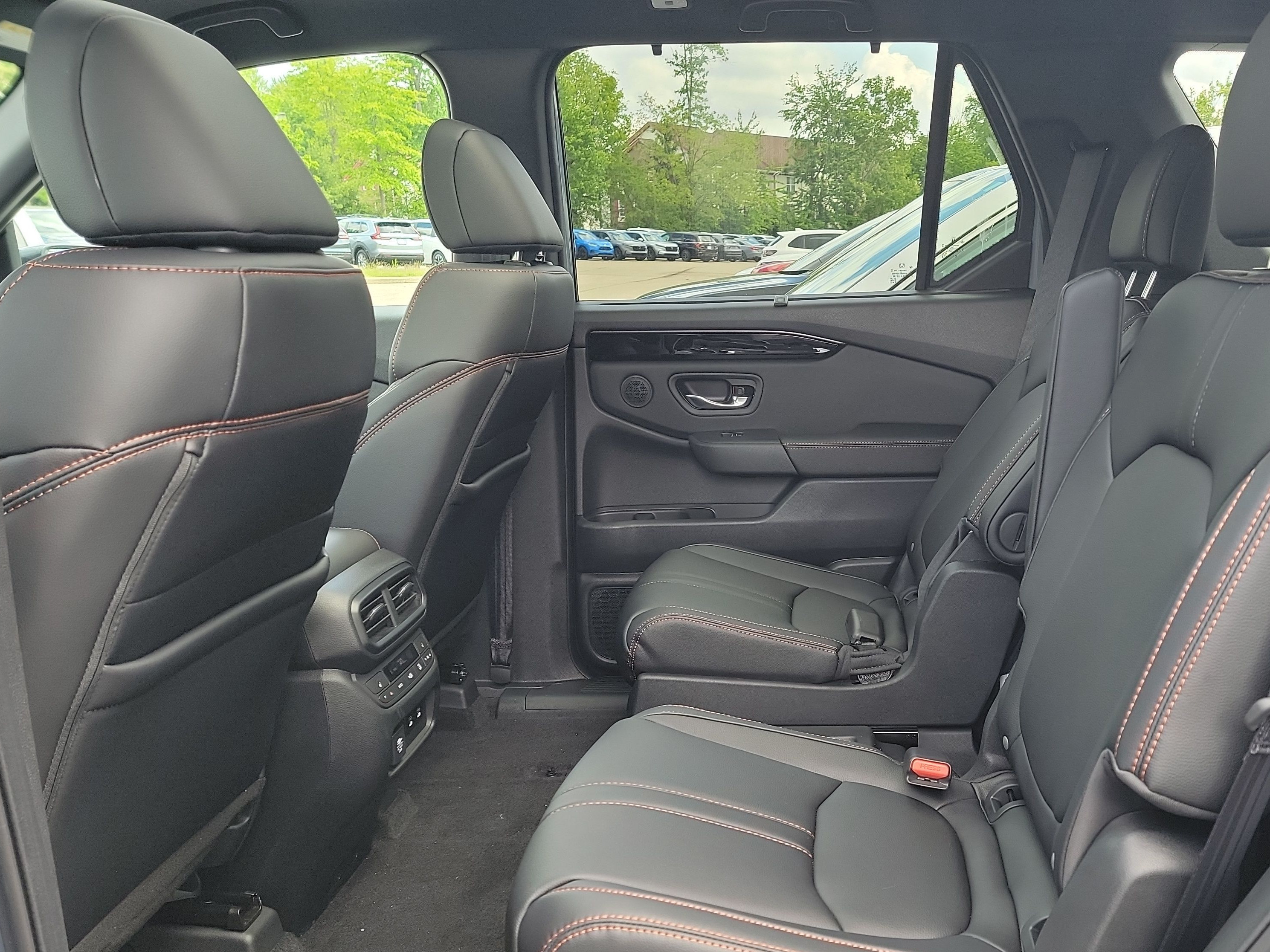New 2026 Honda Pilot TrailSport image 23