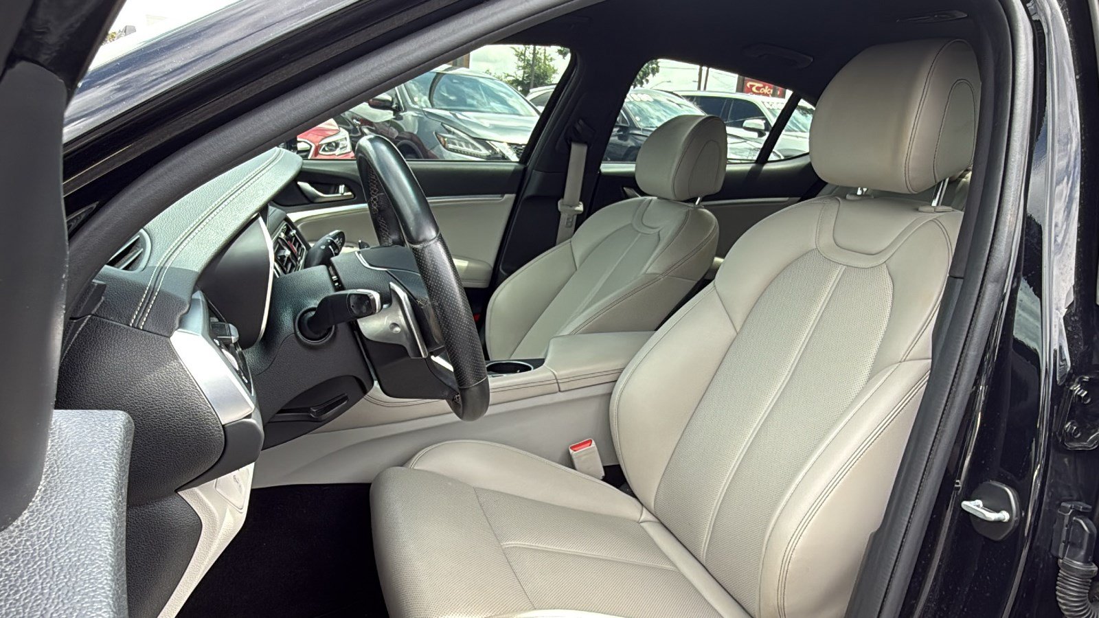 Used 2023 Genesis G70 2.0T RWD image 14