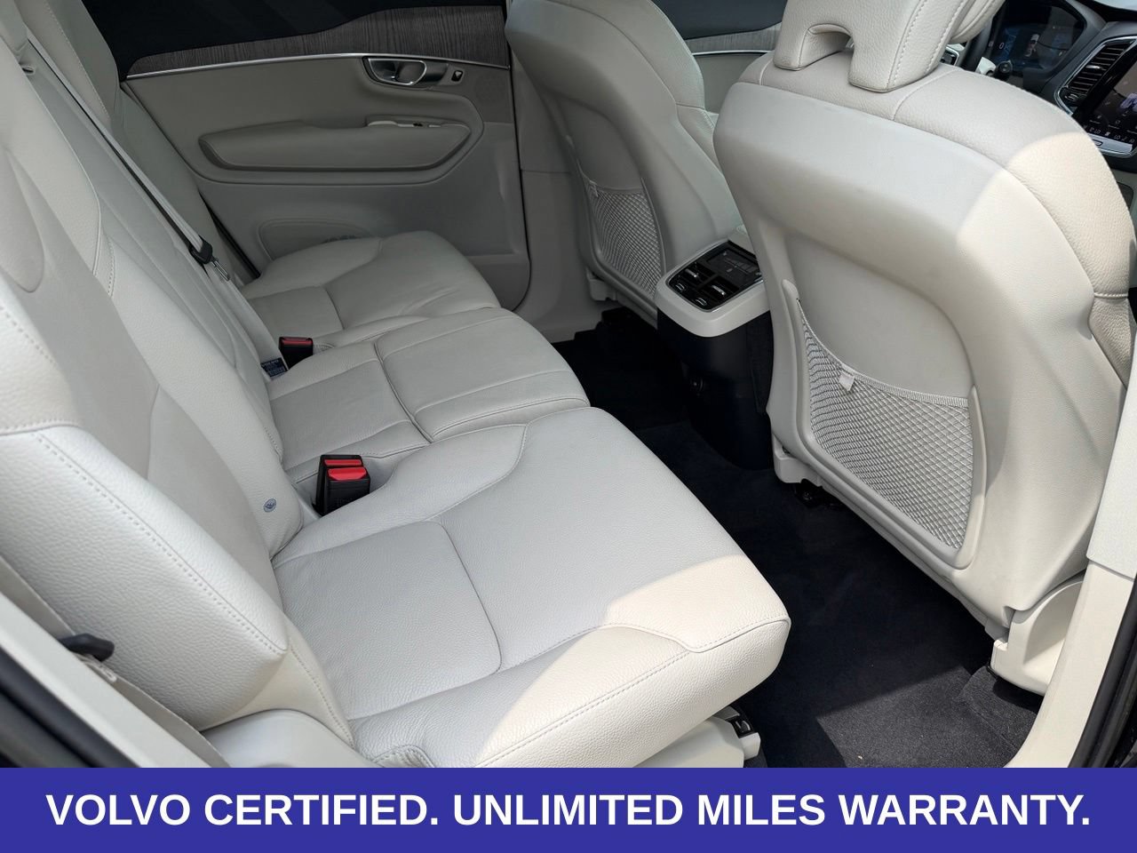 Certified 2023 Volvo XC90 B6 Plus AWD/4WD image 34