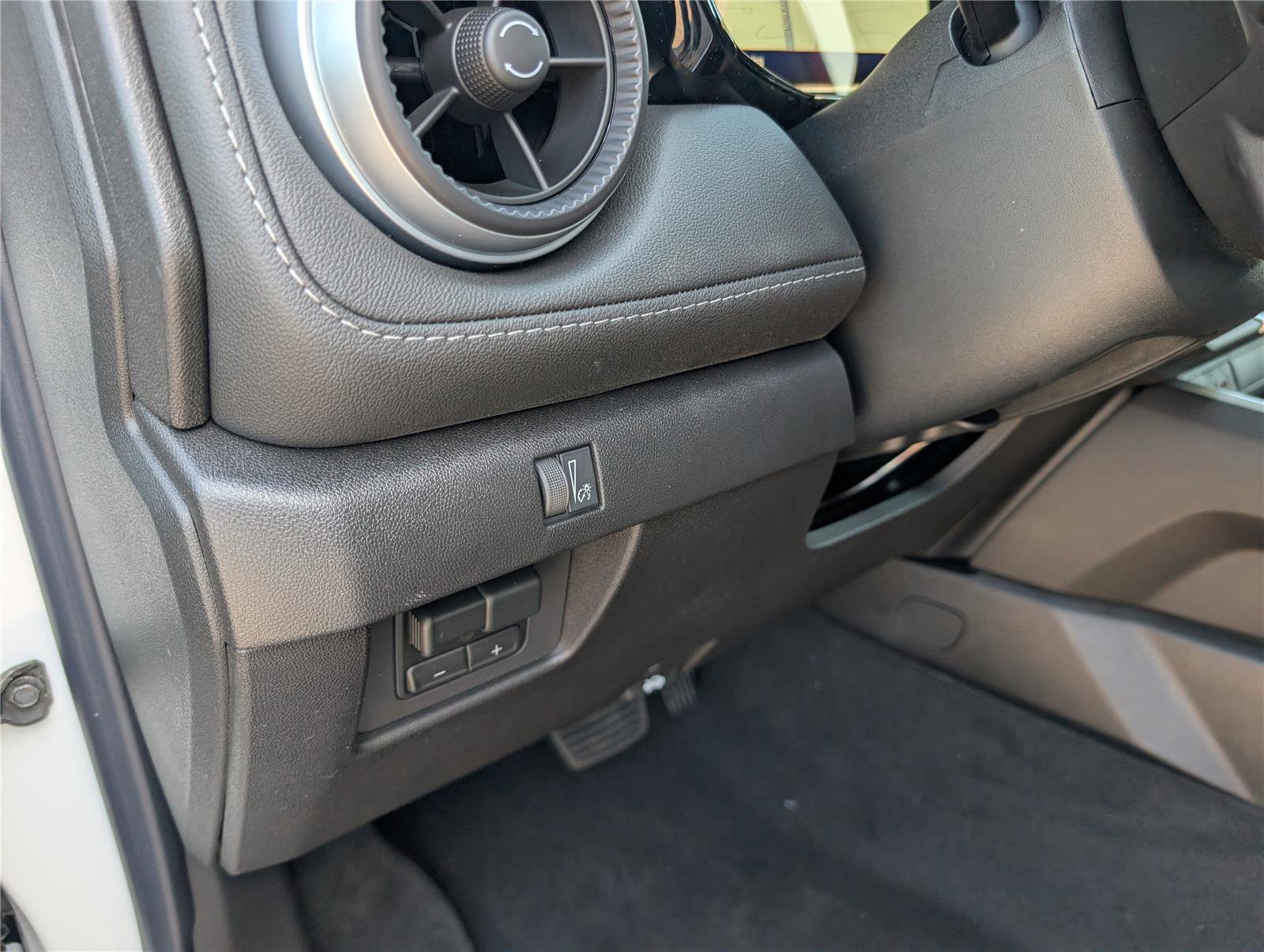 New 2026 Chevrolet Colorado LT w/ LT Convenience Package AWD/4WD image 17