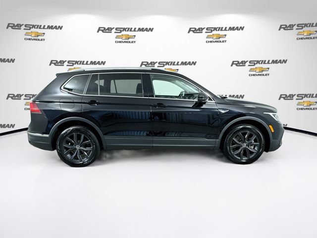Used 2024 Volkswagen Tiguan SE AWD/4WD image 8