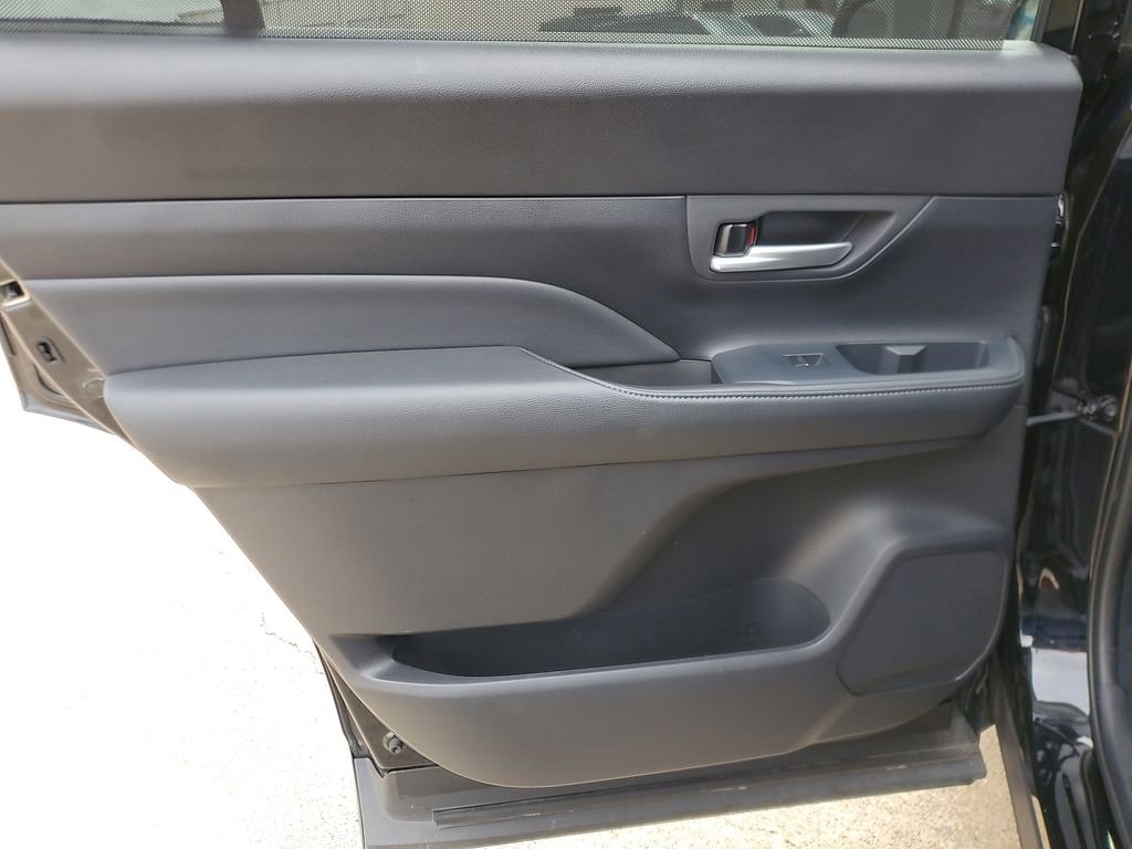 Used 2025 Toyota Grand Highlander FWD image 14
