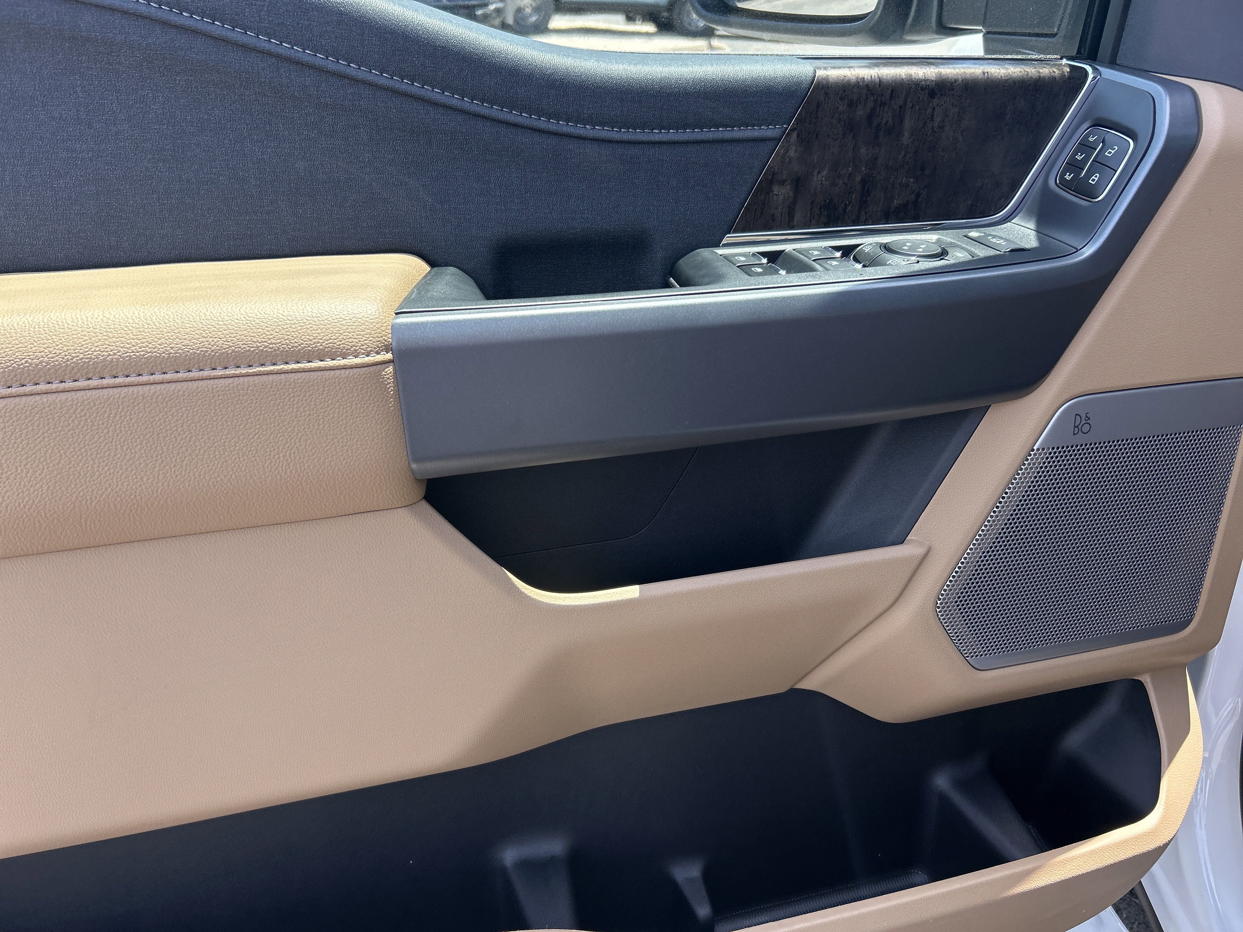 New 2025 Ford F250 Lariat w/ Lariat Ultimate Package image 17