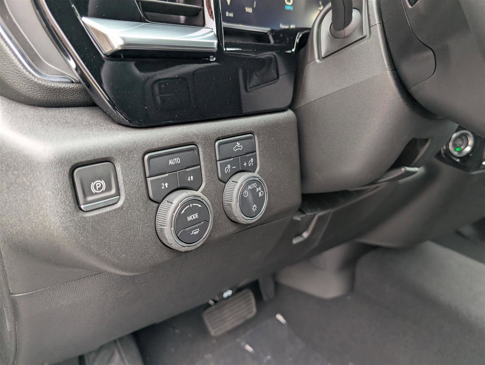 New 2026 Chevrolet Silverado 1500 LT image 18