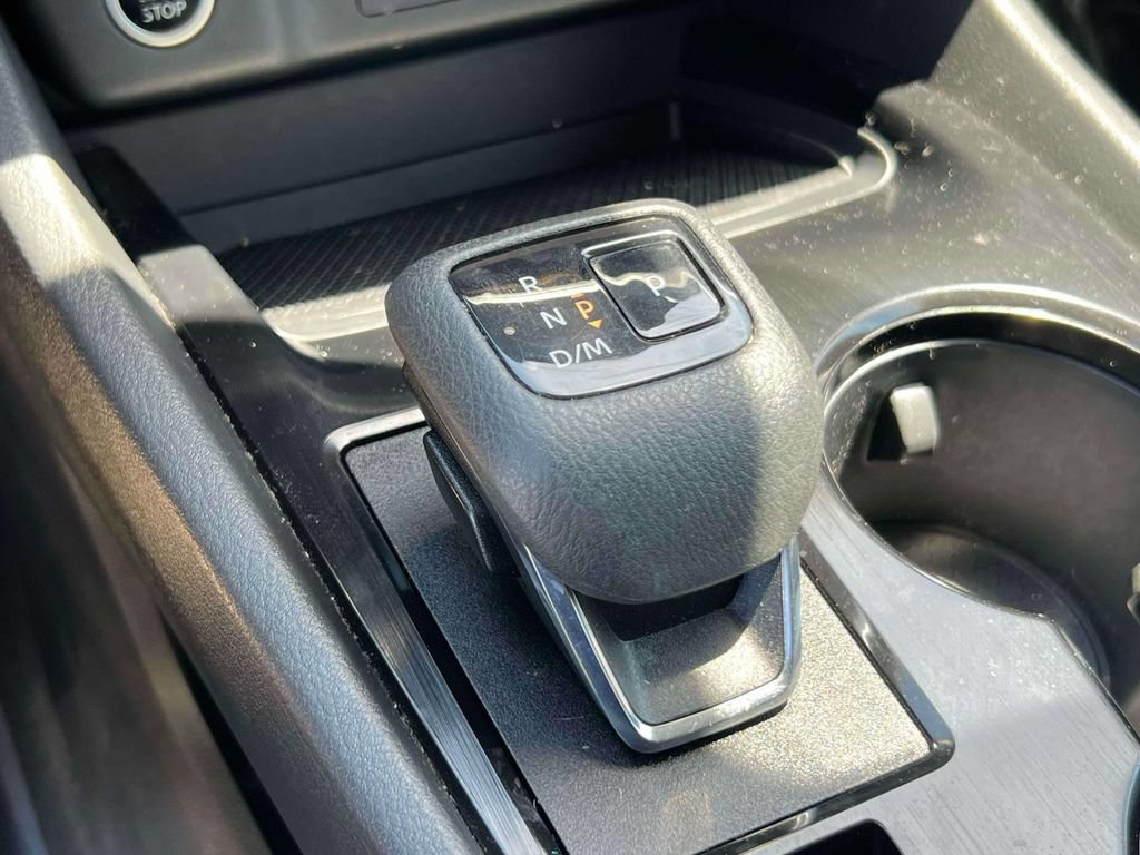 Used 2023 Nissan Rogue SV AWD/4WD image 29