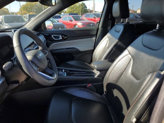 Used 2024 Jeep Compass Limited AWD/4WD image 5