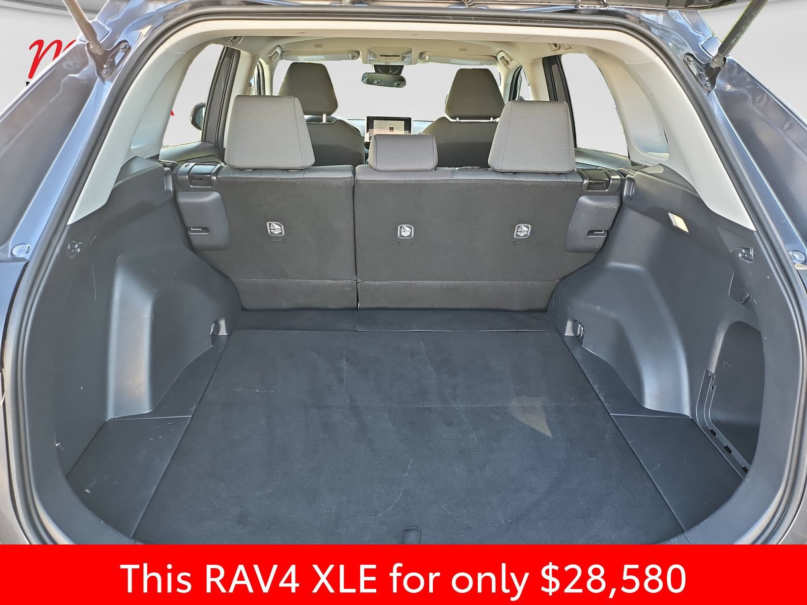 Used 2024 Toyota RAV4 XLE FWD image 19