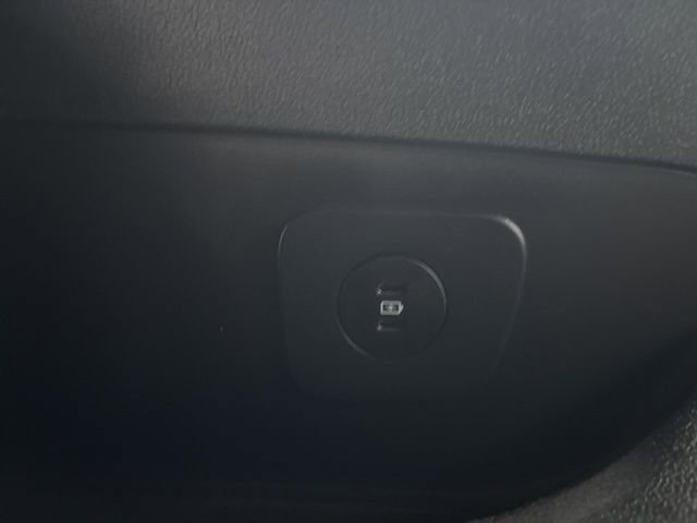 Used 2025 Ford Explorer ST-Line image 33