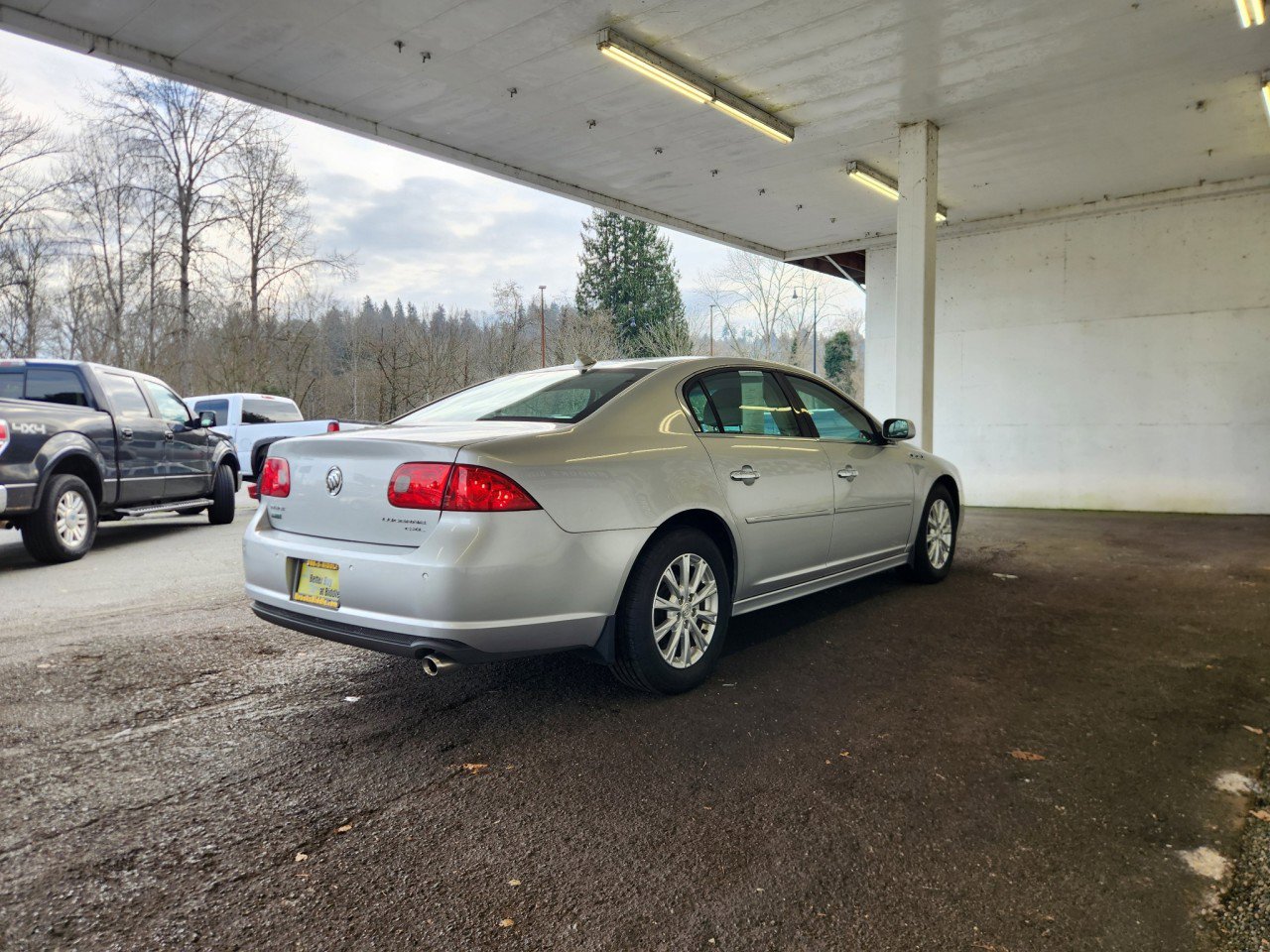 Used 2011 Buick Lucerne CXL w/ Driver Confidence Package image 3
