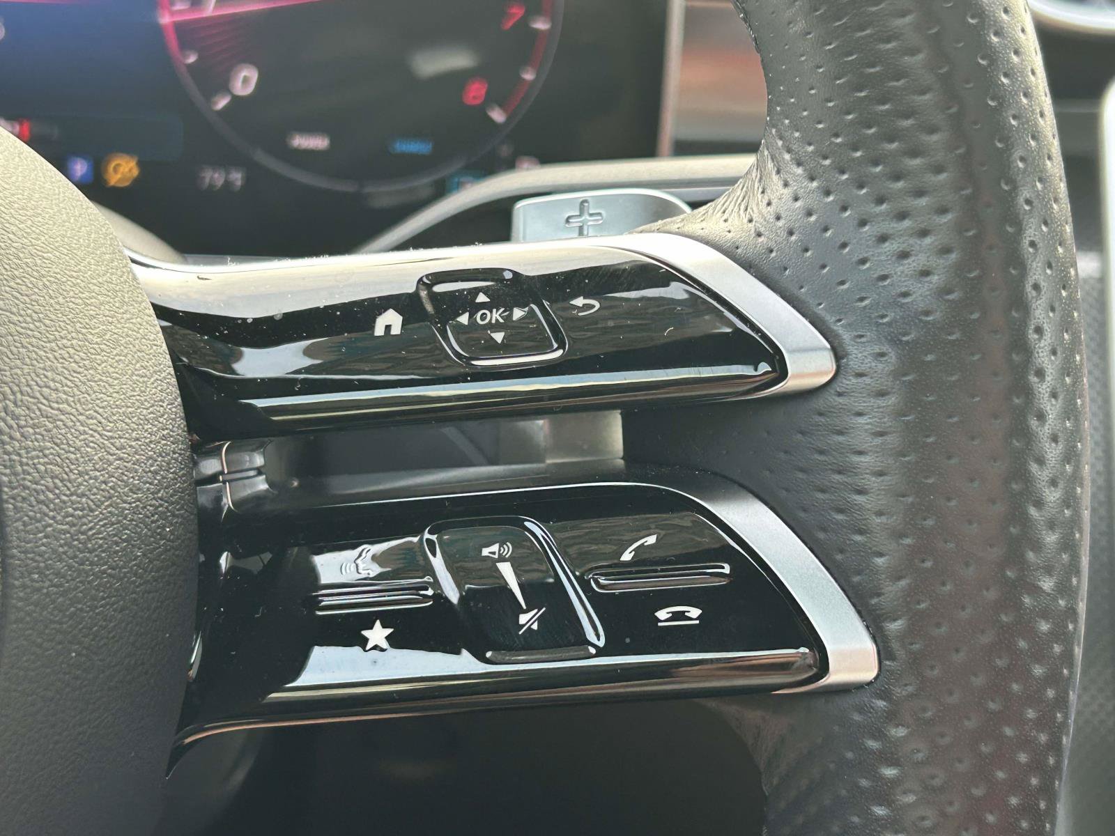 Certified 2025 Mercedes-Benz C 300 Sedan image 31
