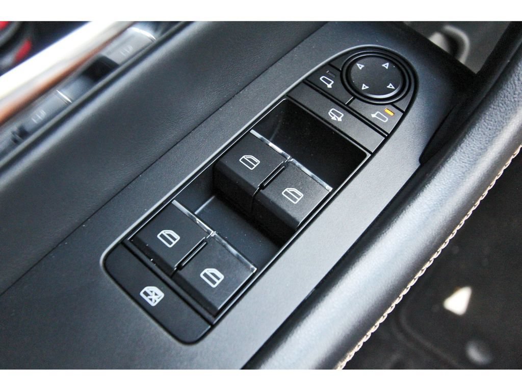 Certified 2025 MAZDA CX-70 Plug-In Hybrid w/ Premium Plus AWD/4WD image 22