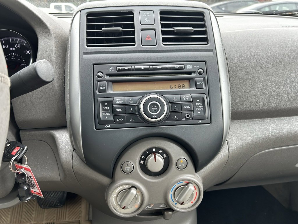 Used 2012 Nissan Versa SV w/ Convenience Pkg image 8