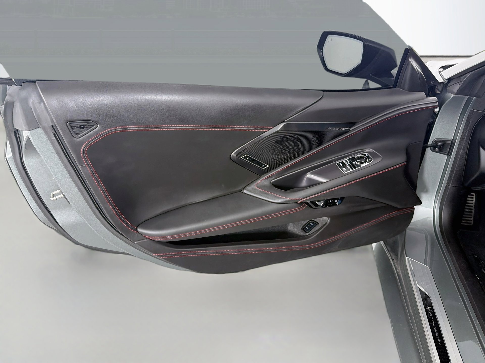 Used 2024 Chevrolet Corvette Stingray Premium Cpe w/ Body-Color Dual Roof Package RWD image 19