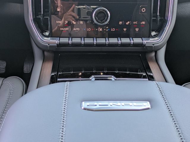 New 2026 GMC Yukon Denali w/ Denali Reserve Package AWD/4WD image 23