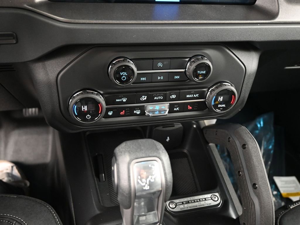 New 2026 Ford Bronco Badlands AWD/4WD image 32